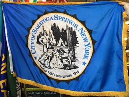 [Flag of Saratoga Springs, New York]
