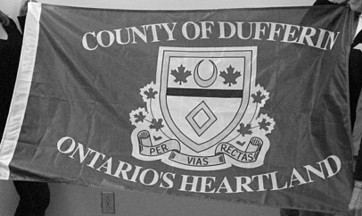 [Flag of Dufferin County]