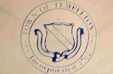 [Flag of Templeton, Massachusetts]