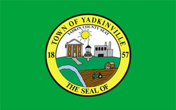 [flag of Yadkinville, North Carolina]